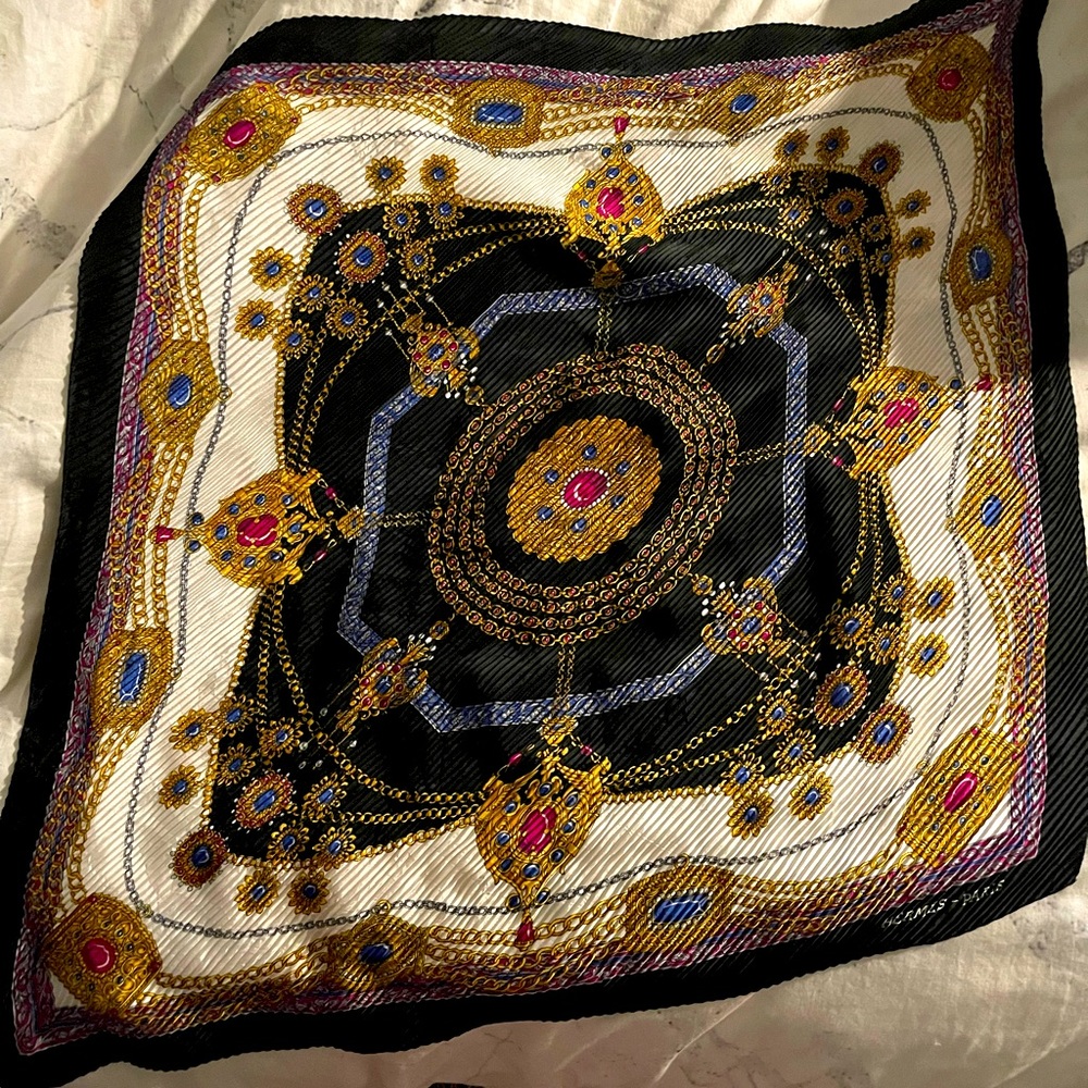 Hermes key motif scarf black